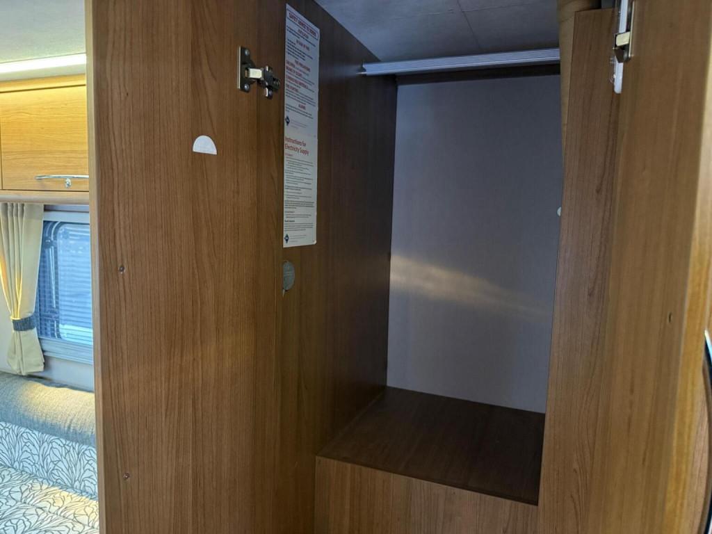 AUTO-TRAIL TRIBUTE 615