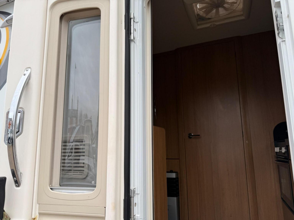 AUTO-TRAIL TRIBUTE 615