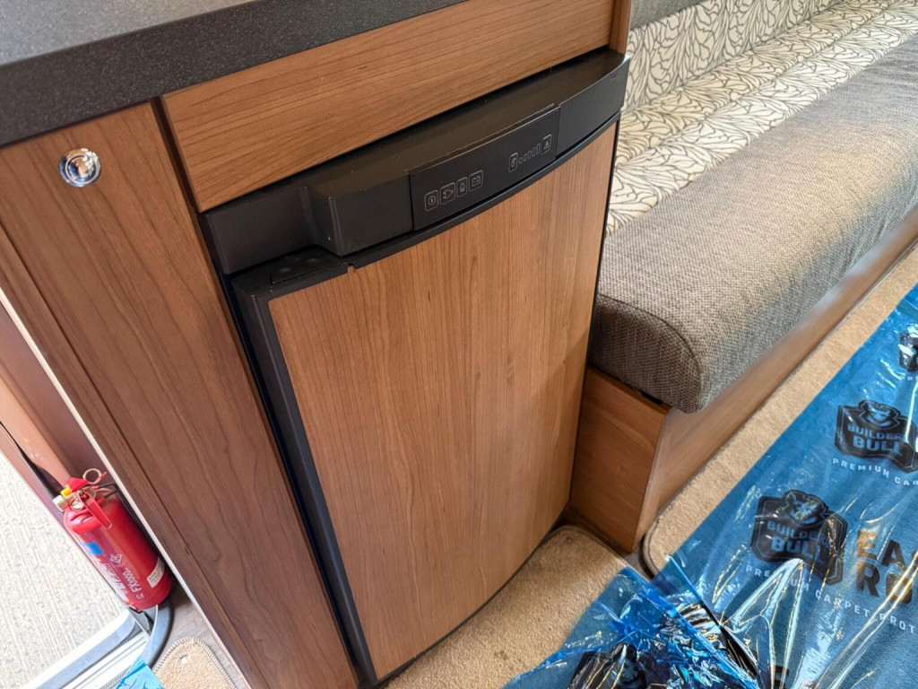 AUTO-TRAIL TRIBUTE 615