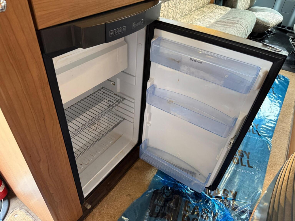 AUTO-TRAIL TRIBUTE 615