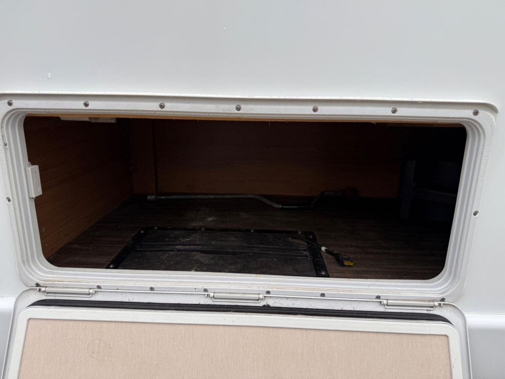 AUTO-TRAIL TRIBUTE 615