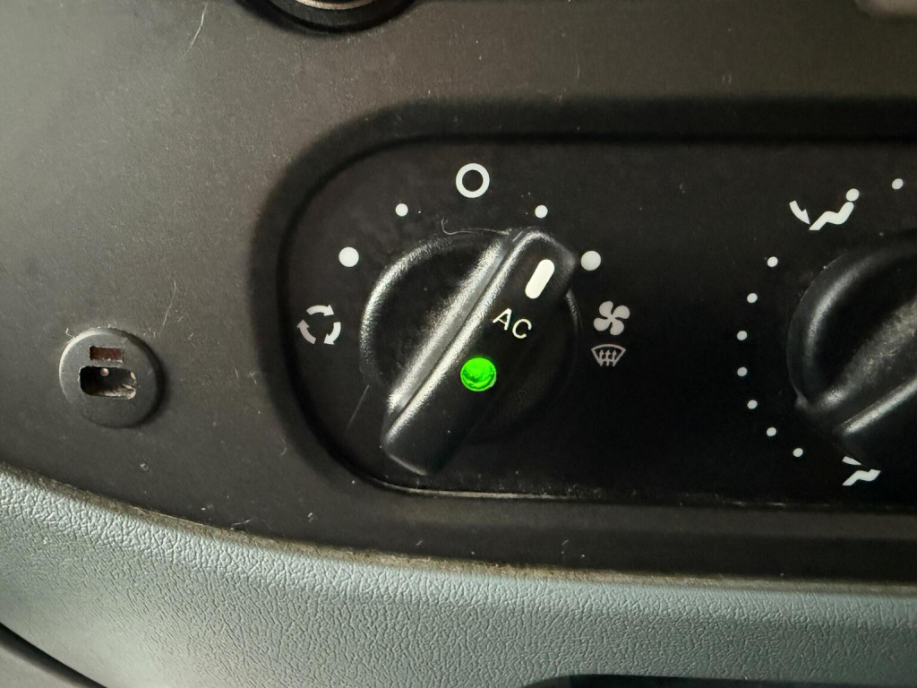 AUTO-TRAIL TRIBUTE 615