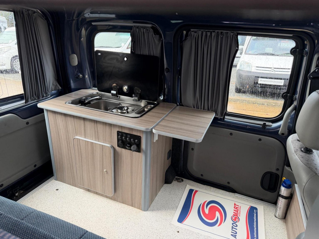 RENAULT ACROSS FREEDOM