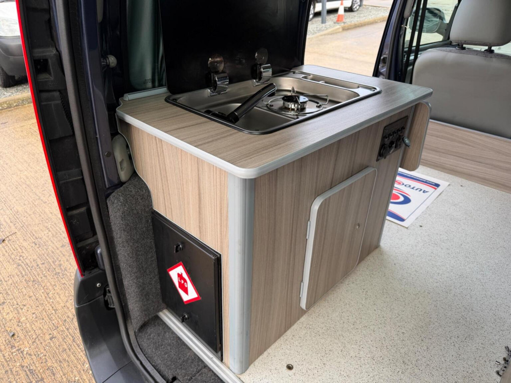 RENAULT ACROSS FREEDOM