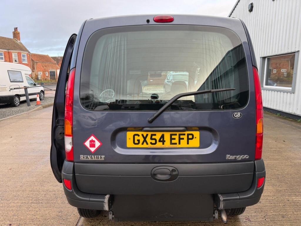 RENAULT ACROSS FREEDOM