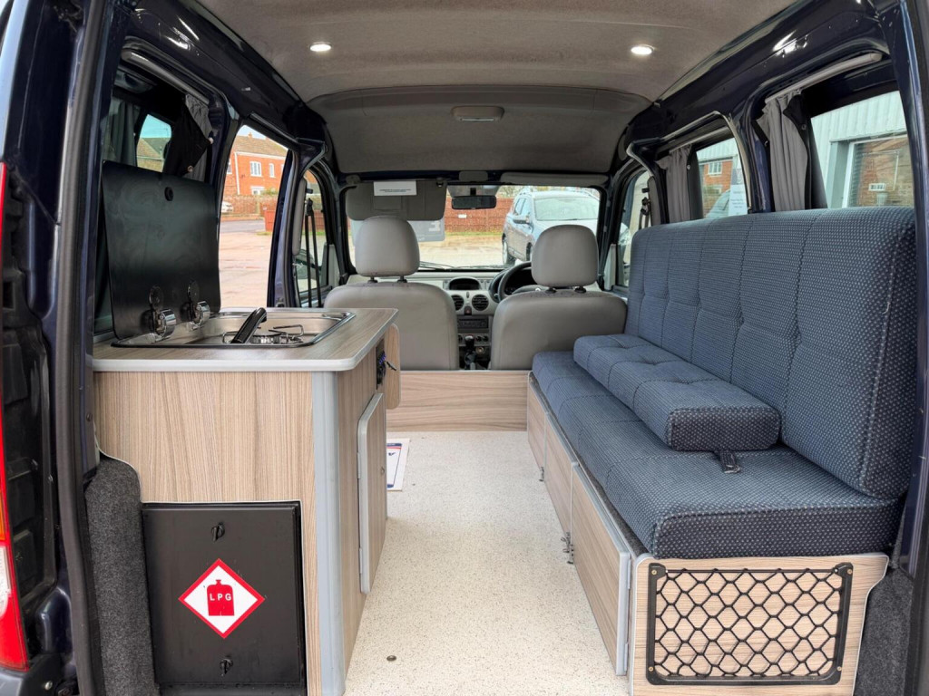 RENAULT ACROSS FREEDOM