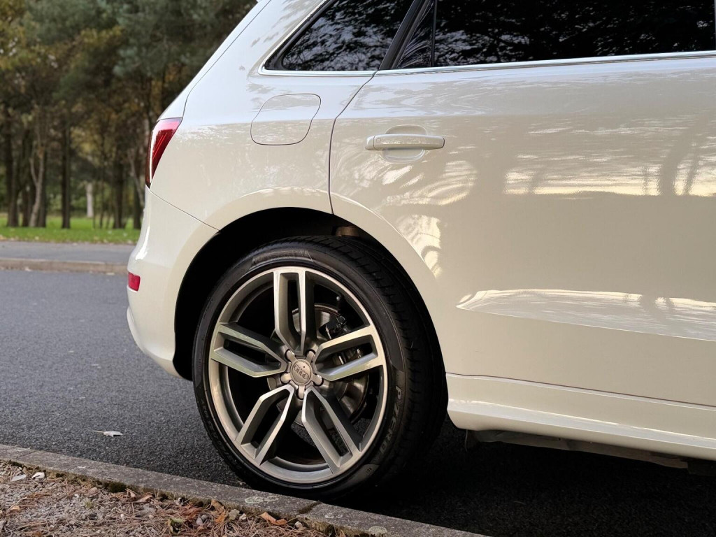 AUDI SQ5