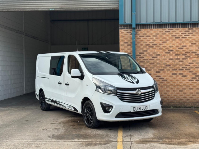 VAUXHALL VIVARO 1.6 CDTi 2900 BiTurbo ecoTEC Limited Edition Nav Crew Van L2 H1 Euro 6 (s/s) 5dr (6 Seat)