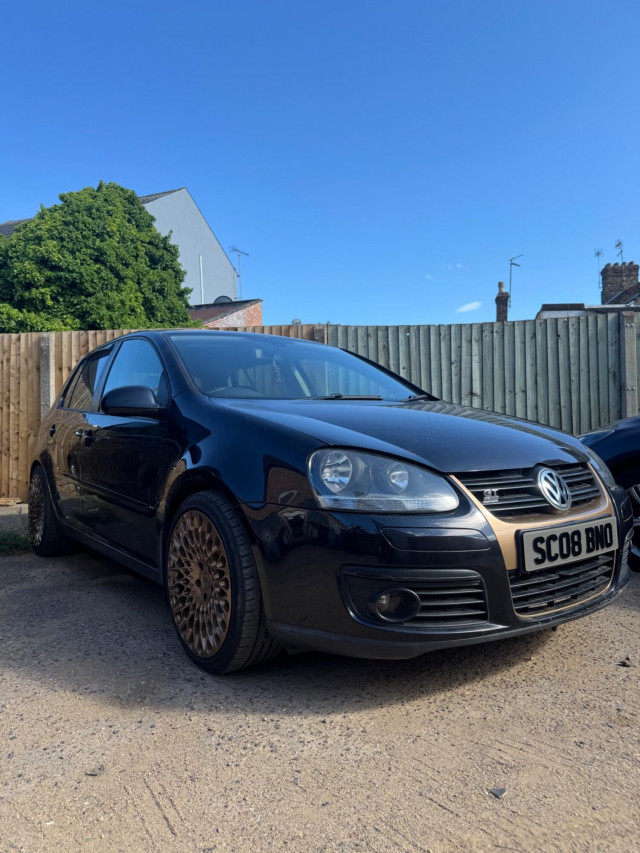VOLKSWAGEN GOLF 2.0 TDI GT