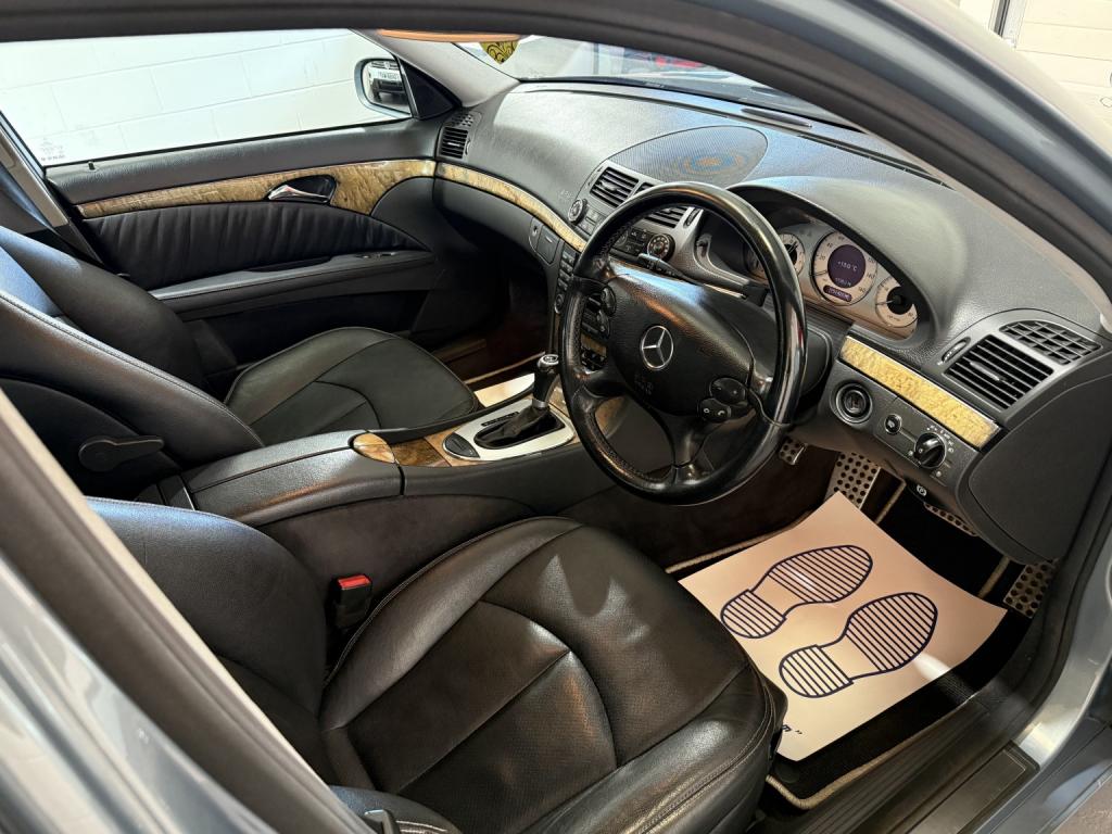 MERCEDES-BENZ E CLASS