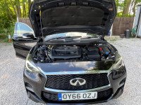 INFINITI Q30
