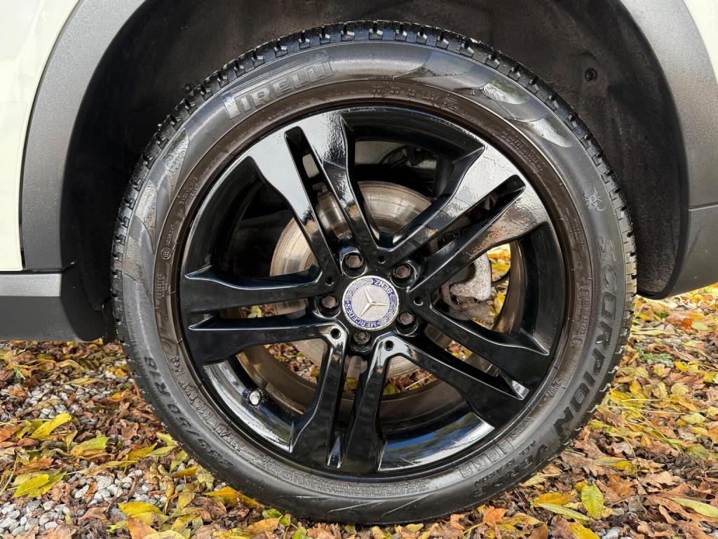 MERCEDES-BENZ GLA CLASS