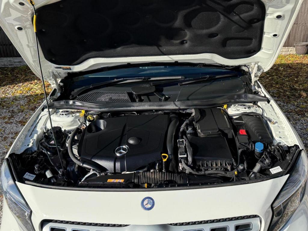 MERCEDES-BENZ GLA CLASS