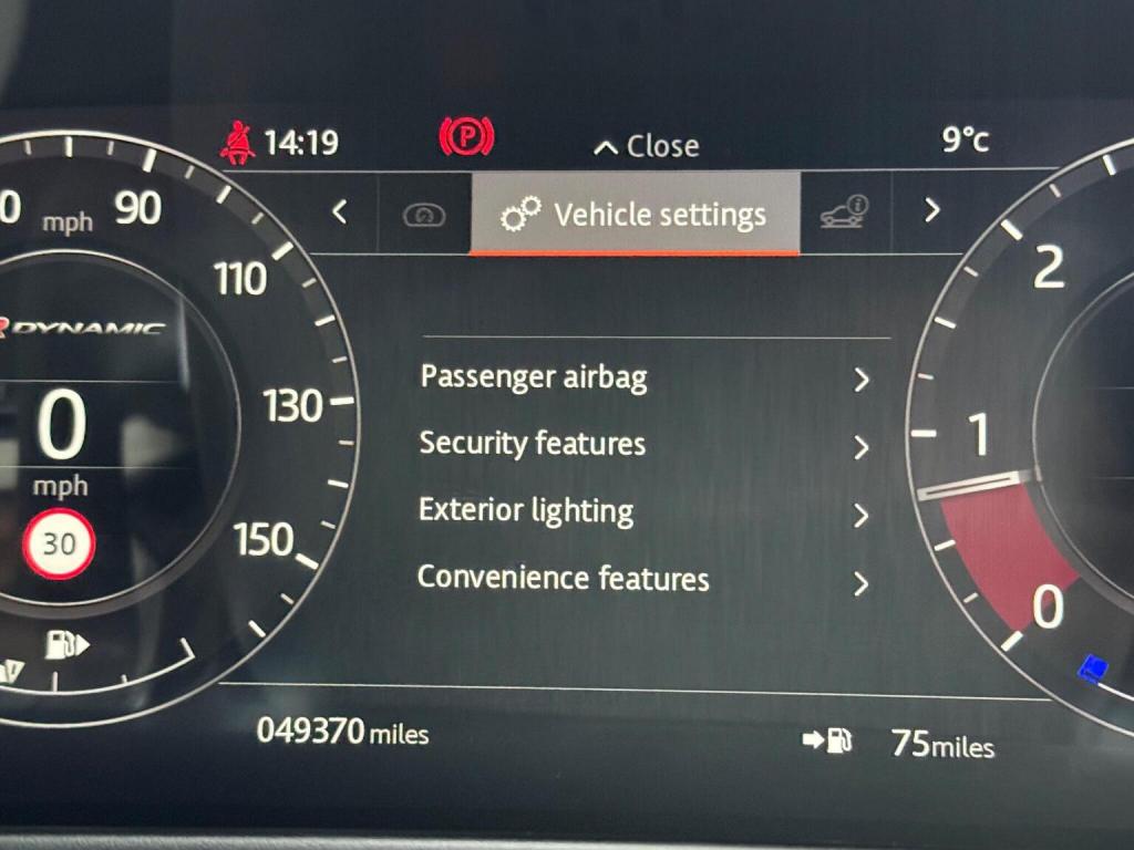 LAND ROVER RANGE ROVER VELAR