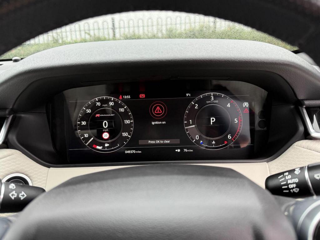 LAND ROVER RANGE ROVER VELAR