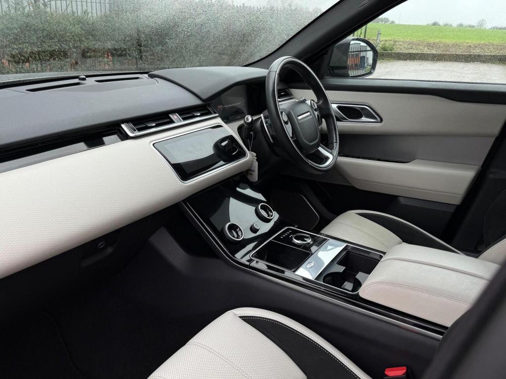 LAND ROVER RANGE ROVER VELAR