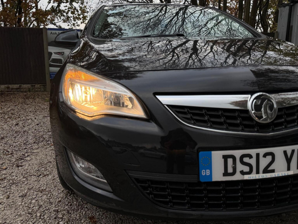 VAUXHALL ASTRA