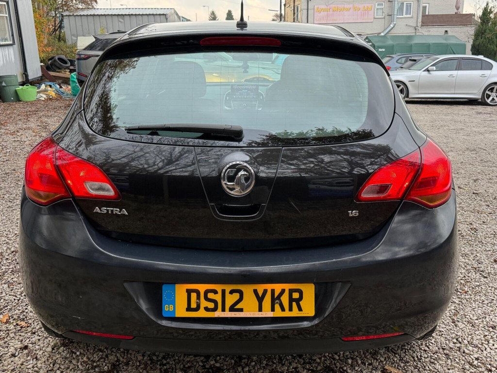 VAUXHALL ASTRA