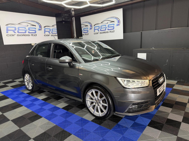 AUDI A1 1.4 TFSI S line