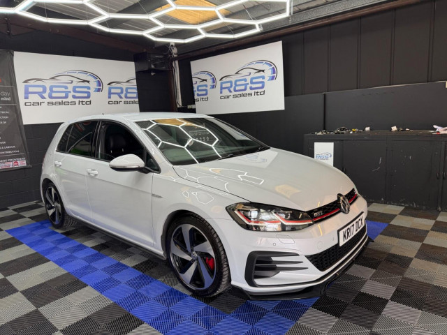VOLKSWAGEN GOLF 2.0 TSI BlueMotion Tech GTI
