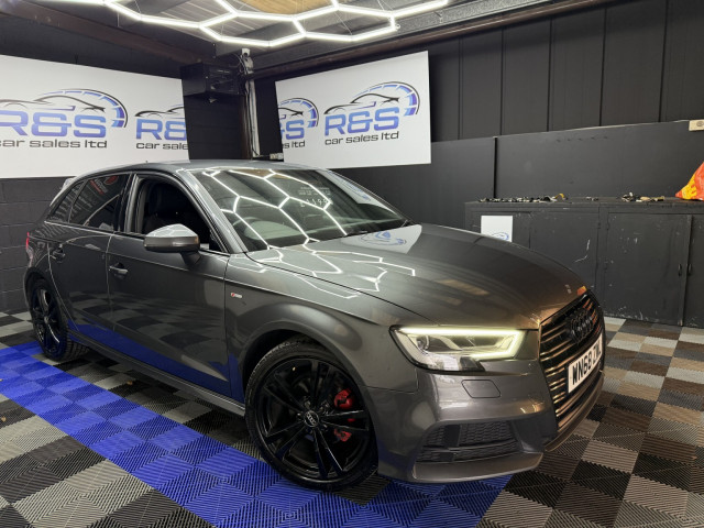 AUDI A3 1.5 TFSI CoD 35 S line