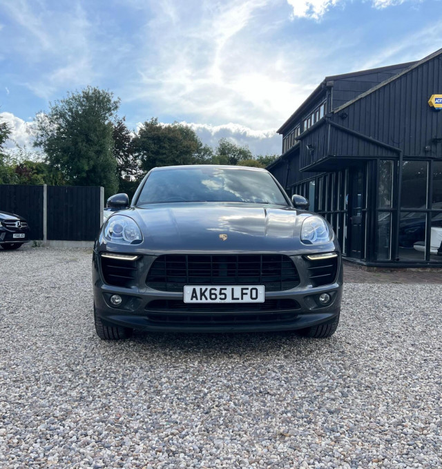 PORSCHE