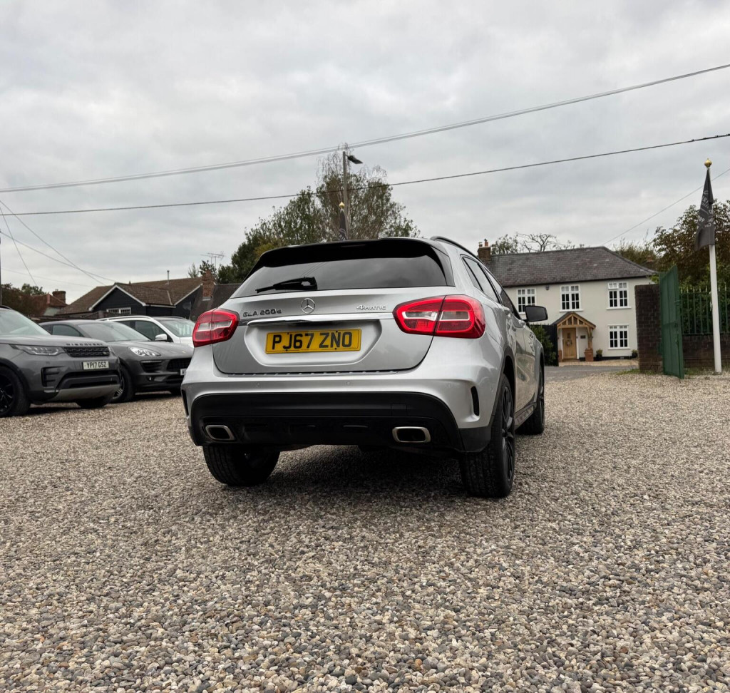 MERCEDES-BENZ GLA CLASS