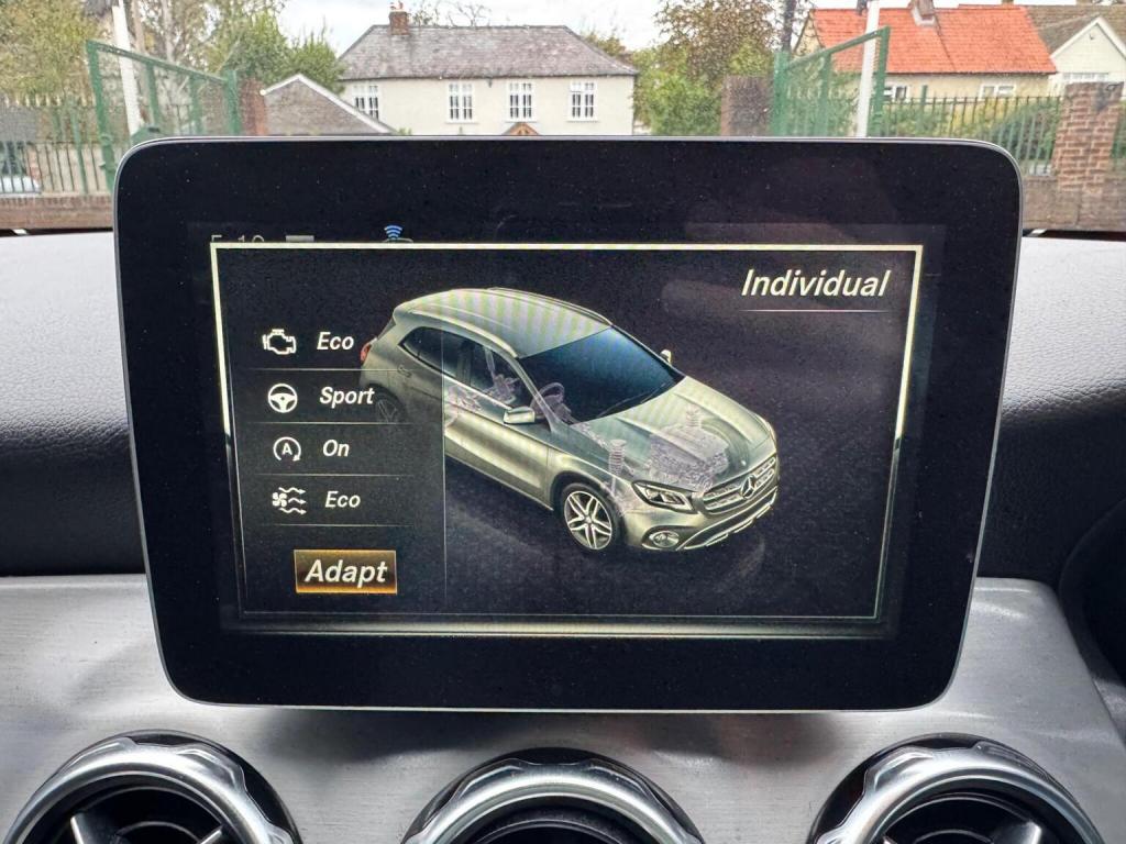 MERCEDES-BENZ GLA CLASS