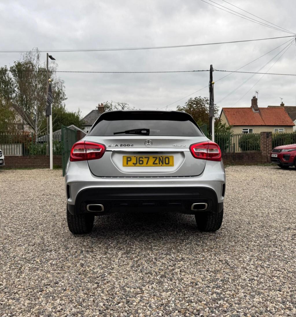 MERCEDES-BENZ GLA CLASS