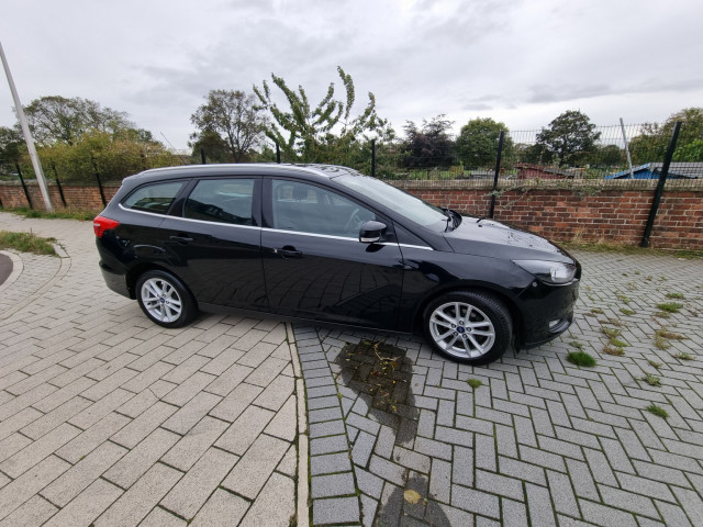 FORD FOCUS 1.0 T EcoBoost Zetec