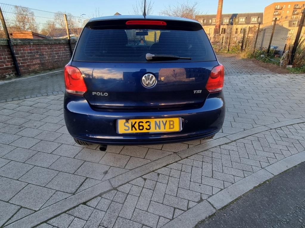 VOLKSWAGEN POLO