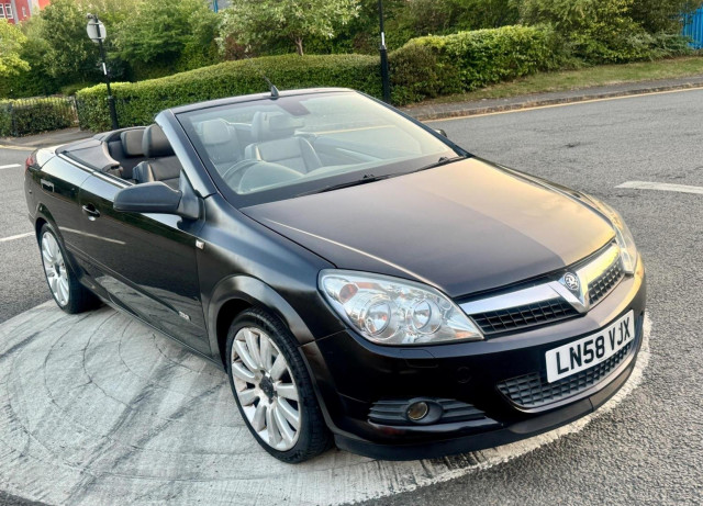 VAUXHALL ASTRA 1.8i Design Twin Top 2dr