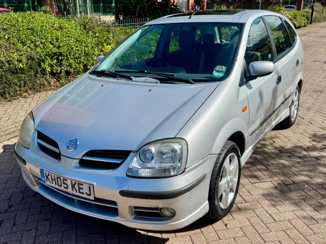 NISSAN ALMERA TINO 1.8 SE 5dr