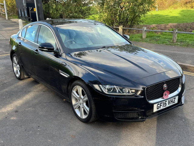 JAGUAR XE 2.0d Portfolio Auto Euro 6 (s/s) 4dr