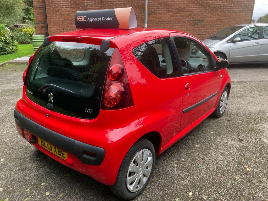 PEUGEOT 107
