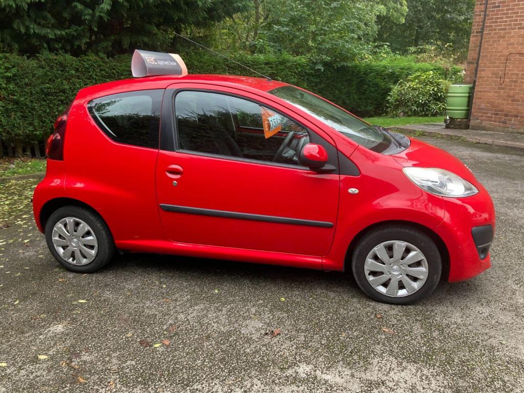 PEUGEOT 107