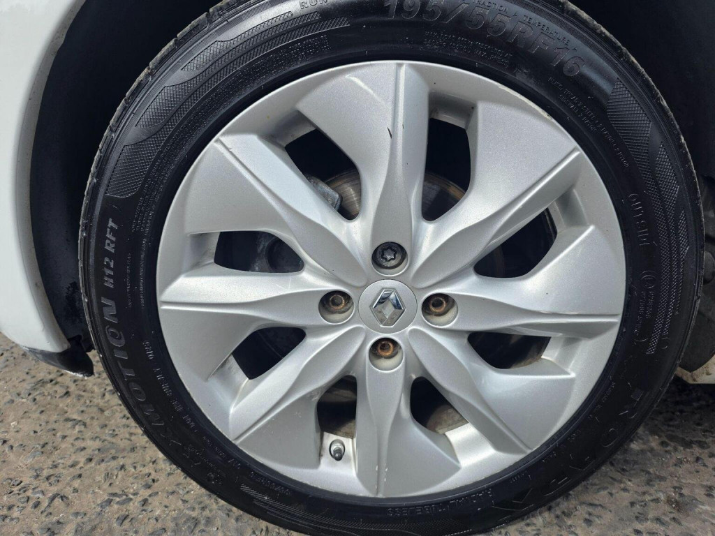 RENAULT ZOE