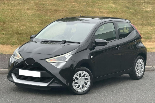 TOYOTA AYGO 1.0 VVT-i x-play