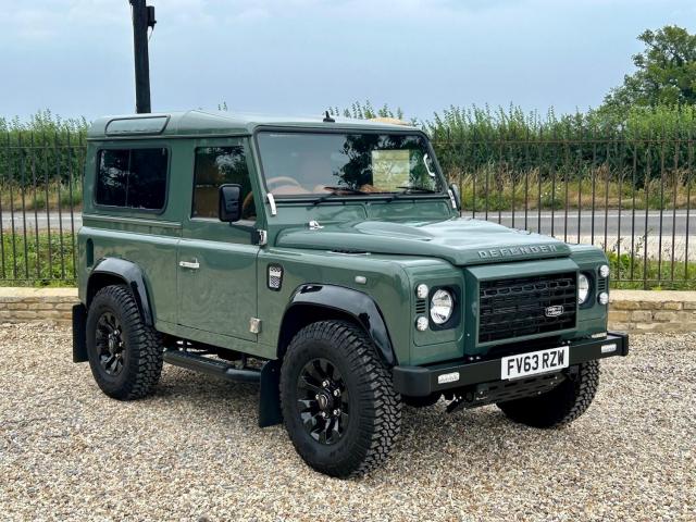 LAND ROVER DEFENDER 90