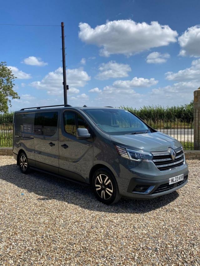 RENAULT TRAFIC