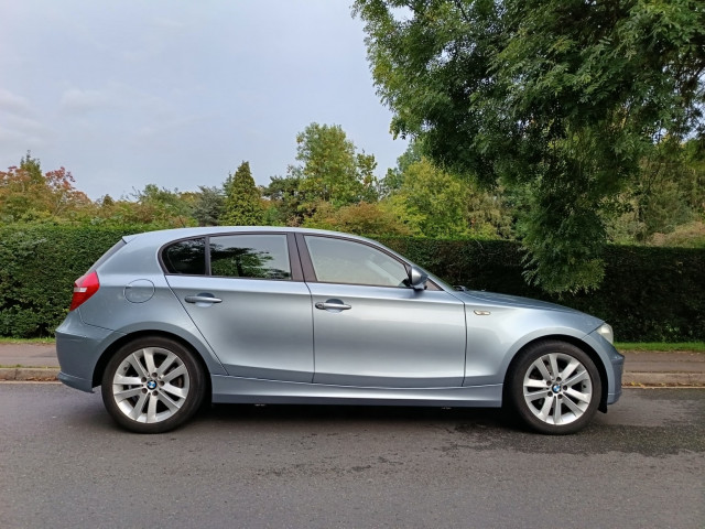 BMW 1 SERIES 2.0 118d SE 5 door