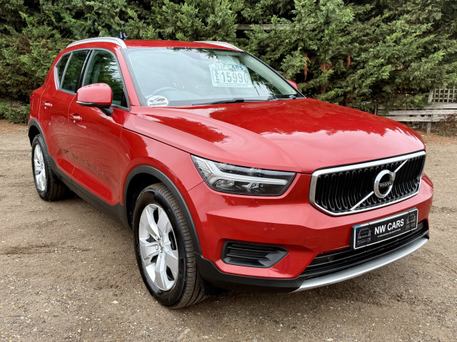 VOLVO XC40 2.0 Momentum D3