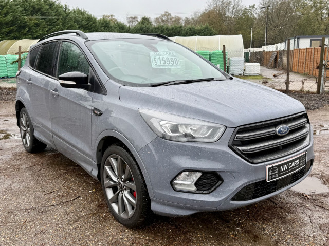 FORD KUGA 1.5 TDCi EcoBlue ST-Line Edition