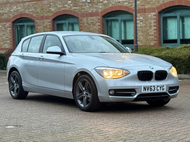 BMW 1 SERIES