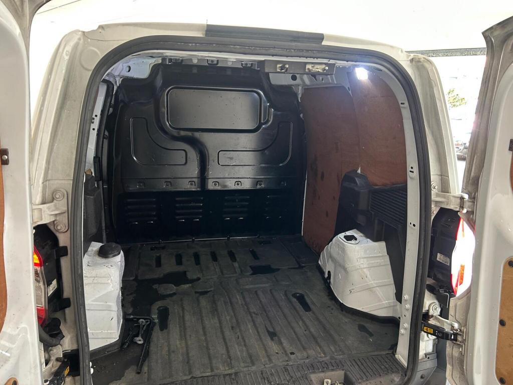 FORD TRANSIT COURIER