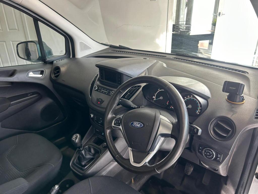 FORD TRANSIT COURIER