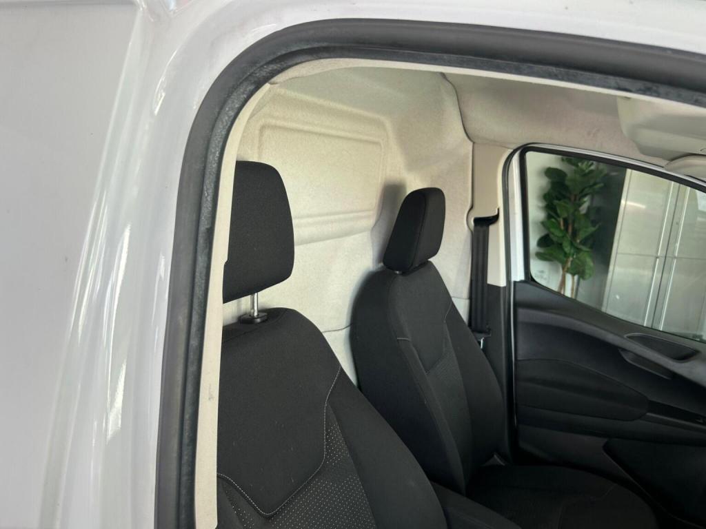 FORD TRANSIT COURIER