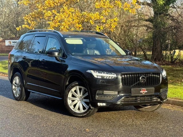 VOLVO XC90 2.0 D5 Momentum Geartronic 4WD Euro 6 (s/s) 5dr