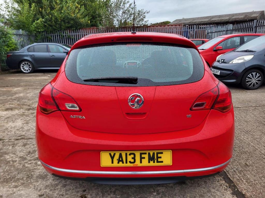 VAUXHALL ASTRA