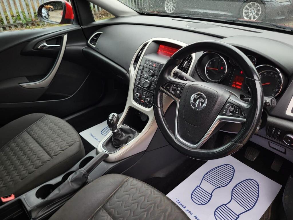 VAUXHALL ASTRA